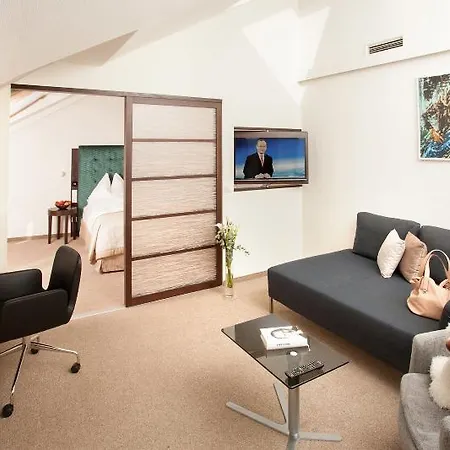 Starlight Szálloda 4*