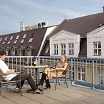 Starlight Hotel 4*