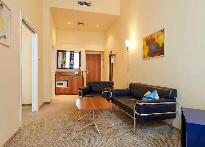 מלון Starlight 4*